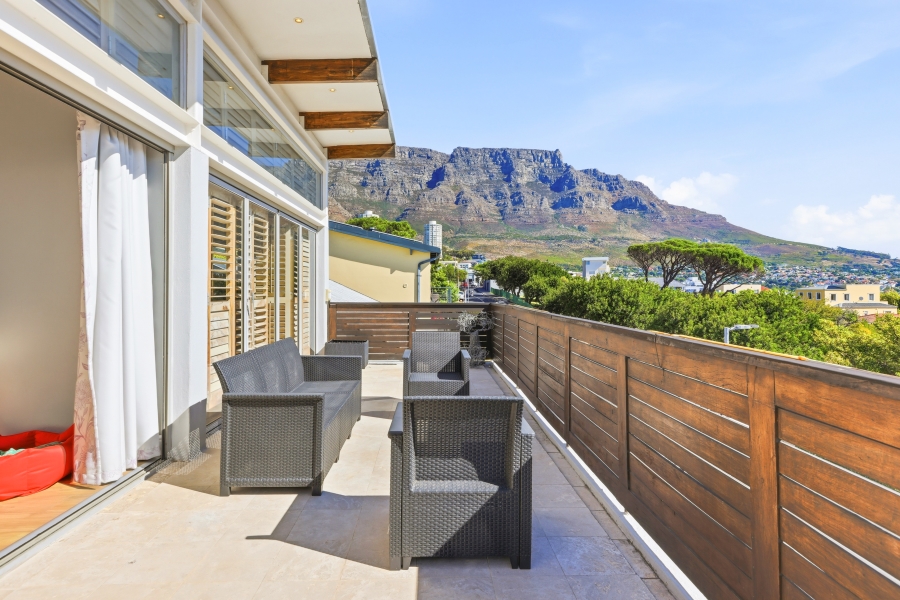3 Bedroom Property for Sale in Vredehoek Western Cape